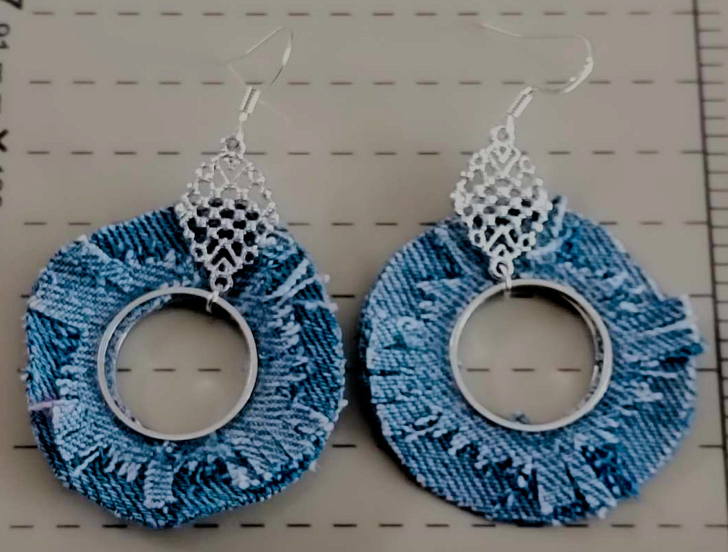 Jeans Oorbel met RVS Haakje & Unieke Elementen